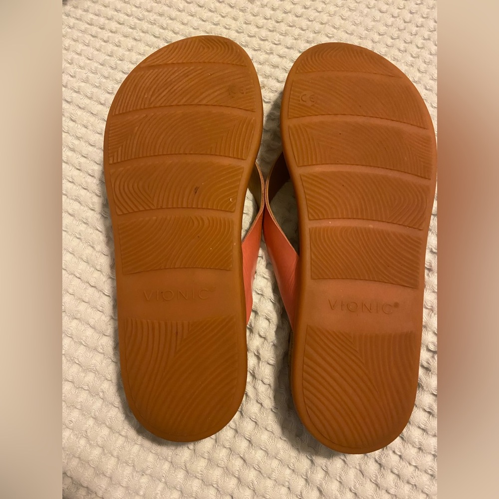 Vionic Size 8.5 Euc - image 2